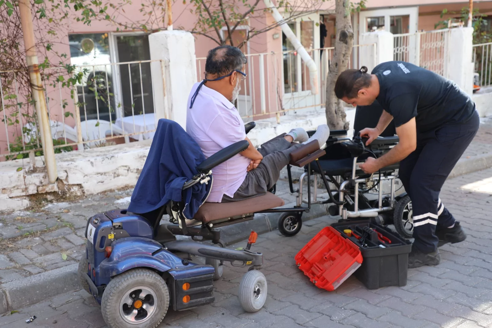 Muğla’da Engellilere Mobil Sandalye Tamiri