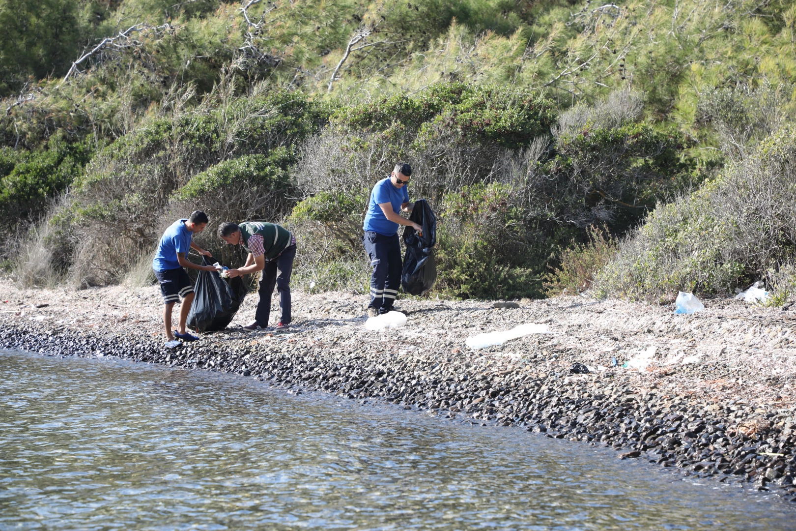 Muğla’da Gökova ve Göcek’te Kıyı Temizliği