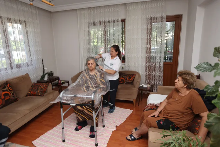 Muğla’dan Bayram Öncesi Evde Bakım Hizmeti