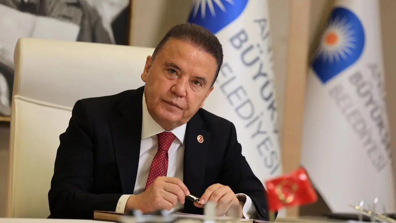 Muhittin Böcek Hastaneye Kaldırıldı, Sağlık Durumu İyi