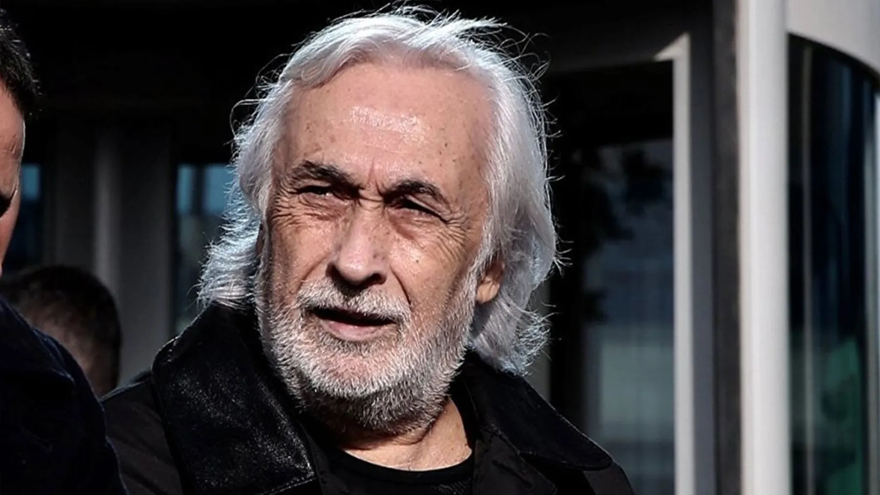 Müjdat Gezen: Sanatçılara Yönelik Saldırı!