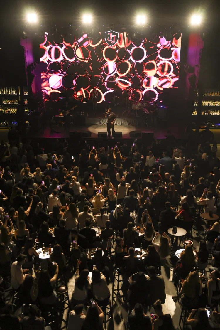 Murat Dalkılıç’tan Unutulmaz Konser Gecesi!