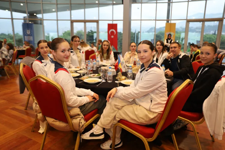 Mustafa Bozbey, Sporcularla Kardeşlik Buluşmasında
