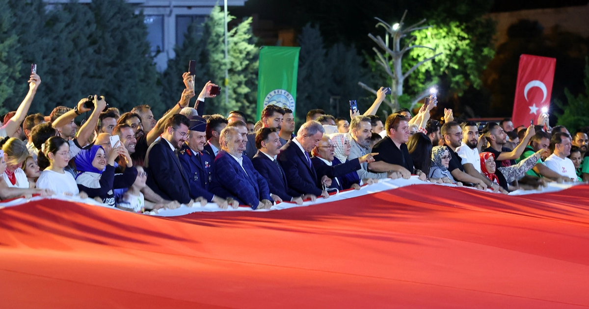 Mustafa Yalçın’dan 15 Temmuz’a Önemli Mesaj!