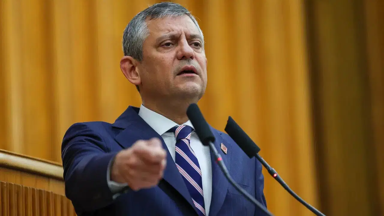 Mutlak Butlan Sonrası Özel’den İlk Mesaj!