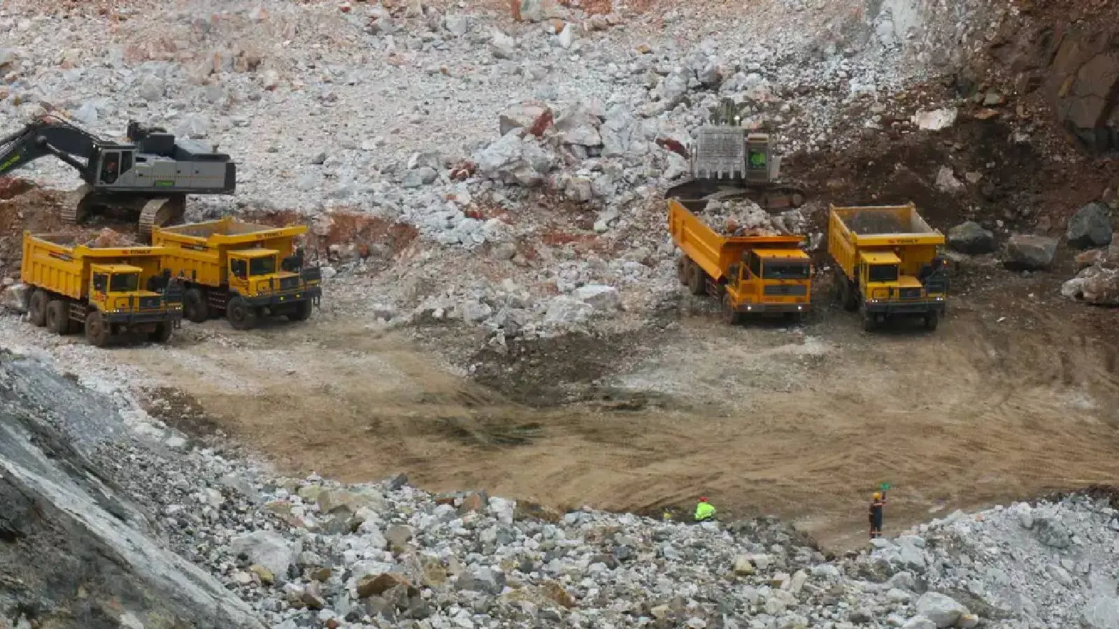 Nadir Elementler: Teknolojiyle Çevre Arasında Denge
