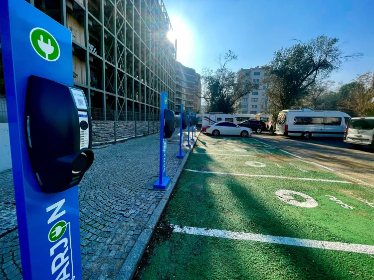 Narlıdere’de Elektrikli Araçlar İçin Yeşil Adım!