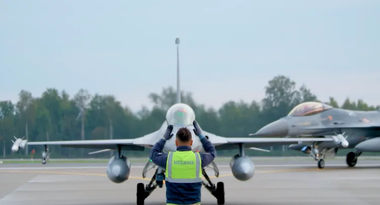 NATO’da Türk F-16’larıyla Hava Savunma Gösterisi