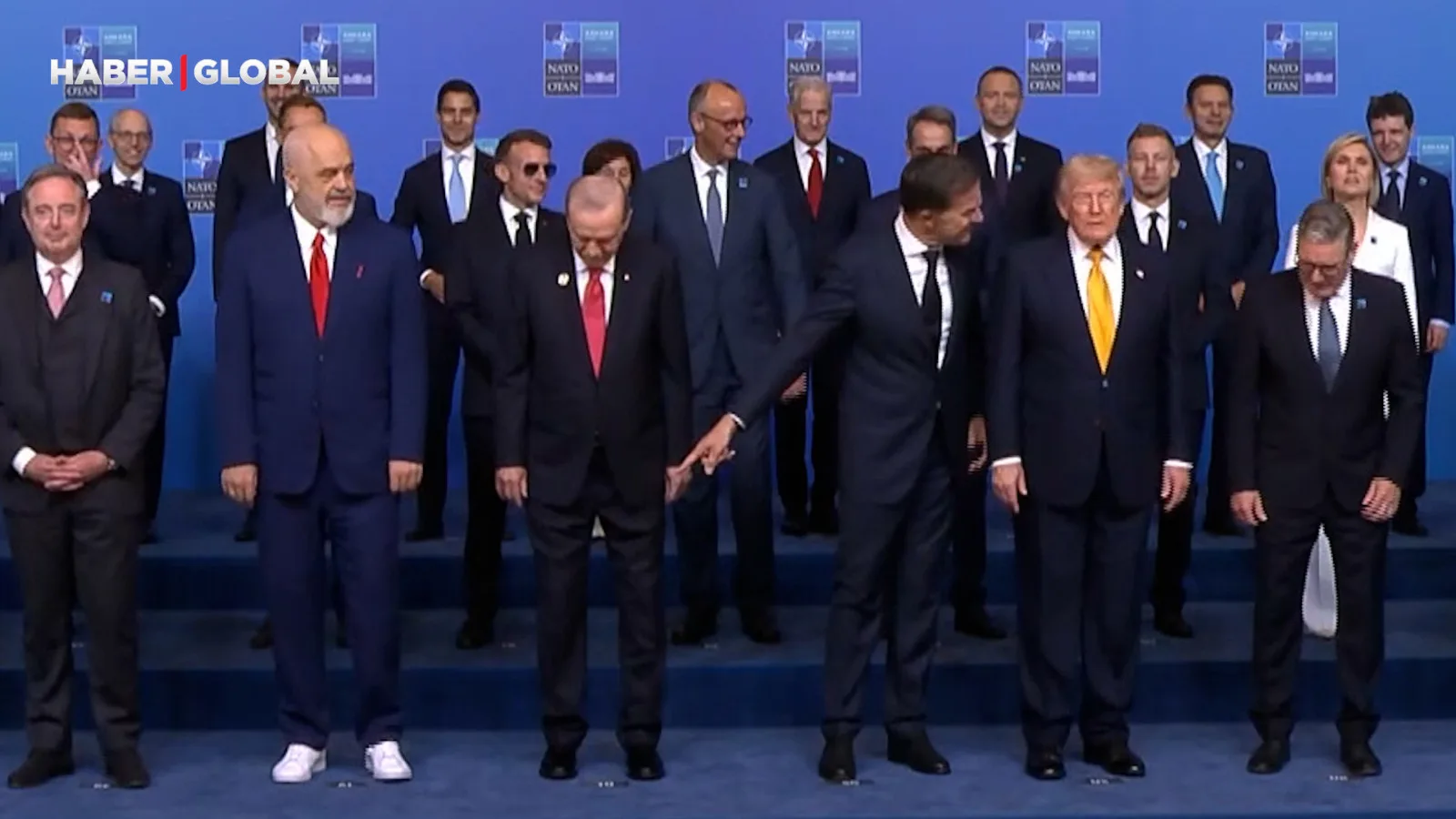 NATO Zirvesi’nde Beyaz Ayakkabı Detayı Şaşırttı!