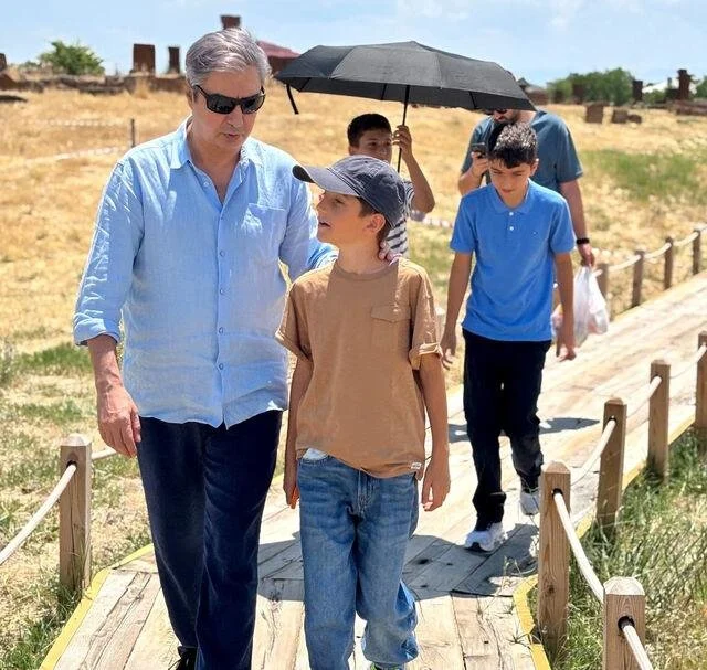 Necati Şaşmaz’ın Oğulları Ali Nadir ve Yusuf Emir Büyüdü!