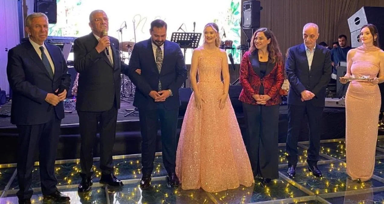 Neşe ve Yunus’un Nişan Töreni Büyük İlgi Gördü