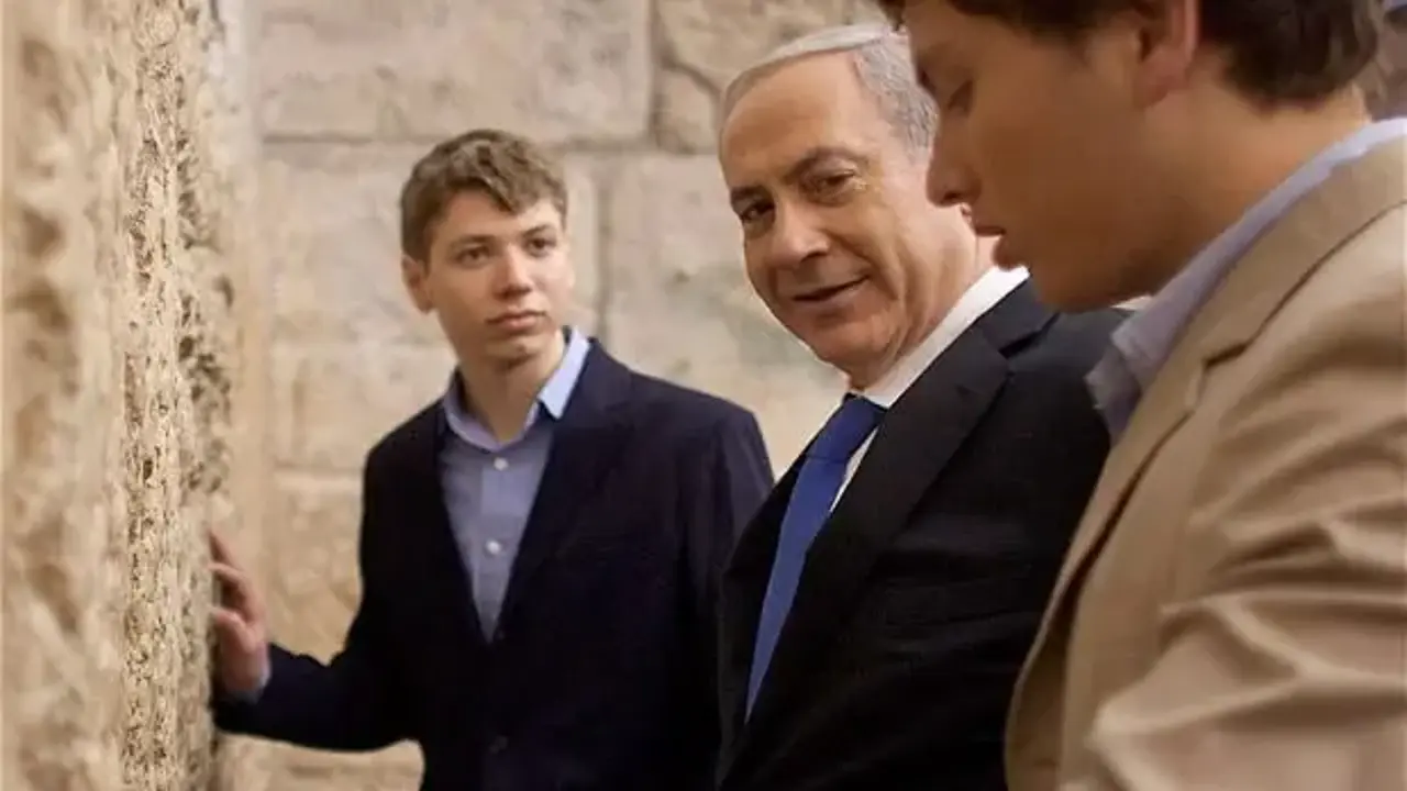 Netanyahu'nun oğlu seçim sonrası Filistinlileri hedef aldı