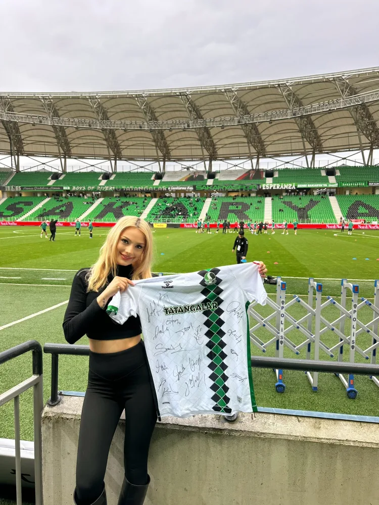 Nevide Çiçek’e Sakaryaspor’dan Anlamlı Sürpriz!