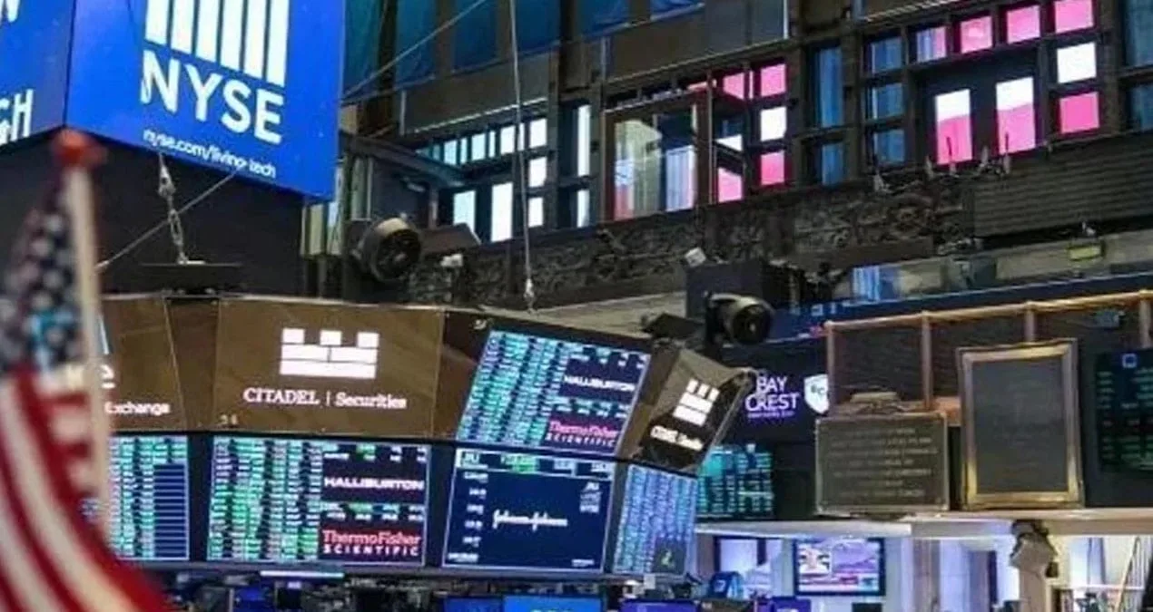 New York Borsası’nda Temkinli Gün: S&P 500 Rekoru!