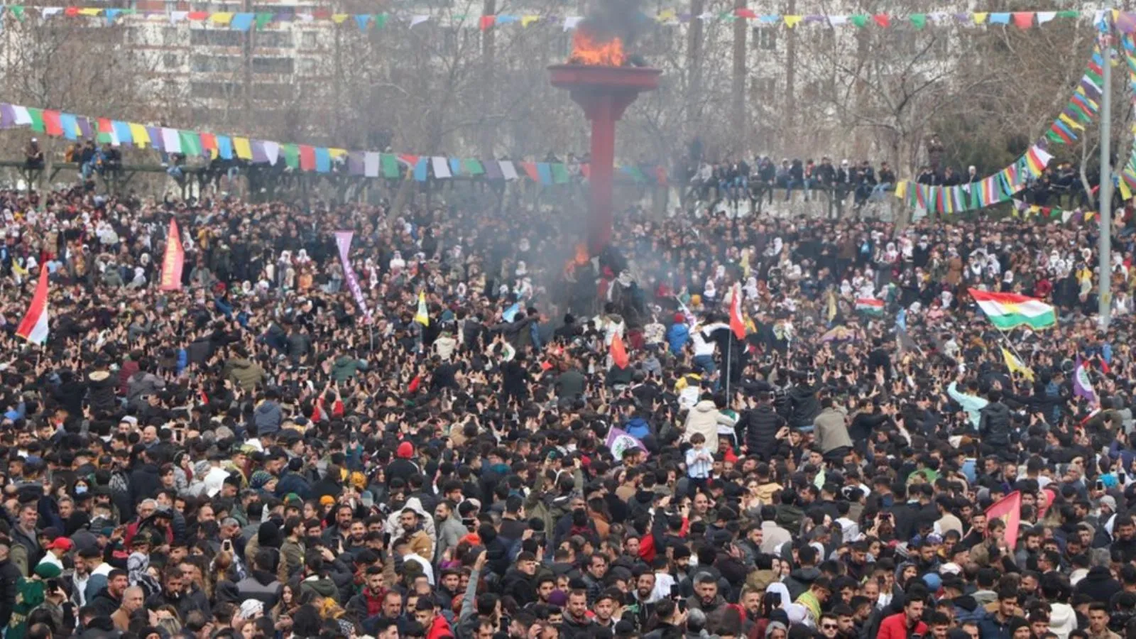 Newroz’da Barış Süreci ve Öcalan Beklentileri