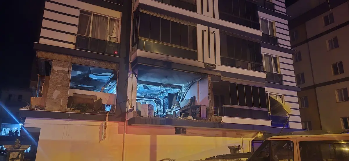 Niğde’de apartmanda doğal gaz patlaması: 16 kişi yaralandı 2
