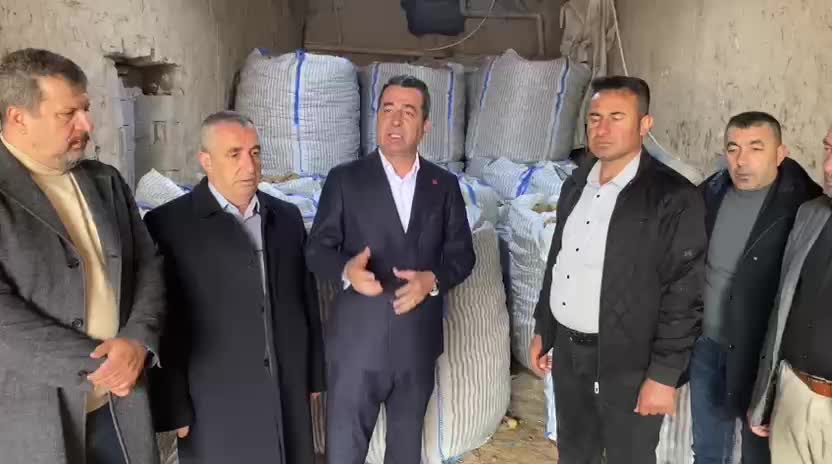 Niğde’de Çiftçiler Ürünlerini Çürütmekte