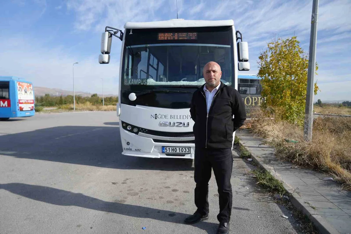Niğde’de Halk Otobüsünde Fenalaşan Öğrenciye Acil Müdahale