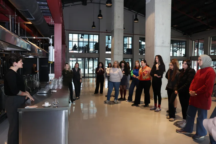 Nilüfer’de Biyoplastik Atölyesi: Doğaya Duyarlı Sanat