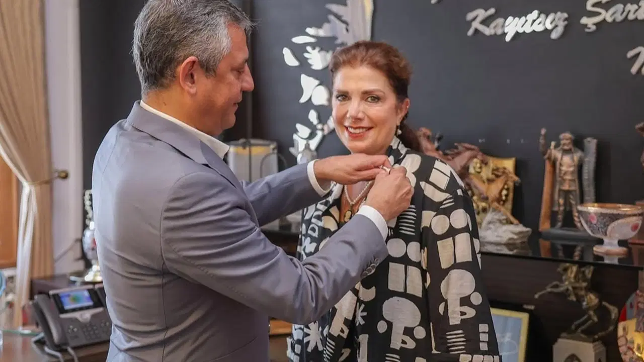 Nilüfer Kışlalı YENİ Parti’ye katıldı!