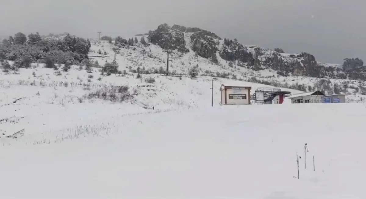 Nisan ayında kar sürprizi! Birçok ilimiz beyaza büründü: İşte yurttan kartpostallık görüntüler! 3