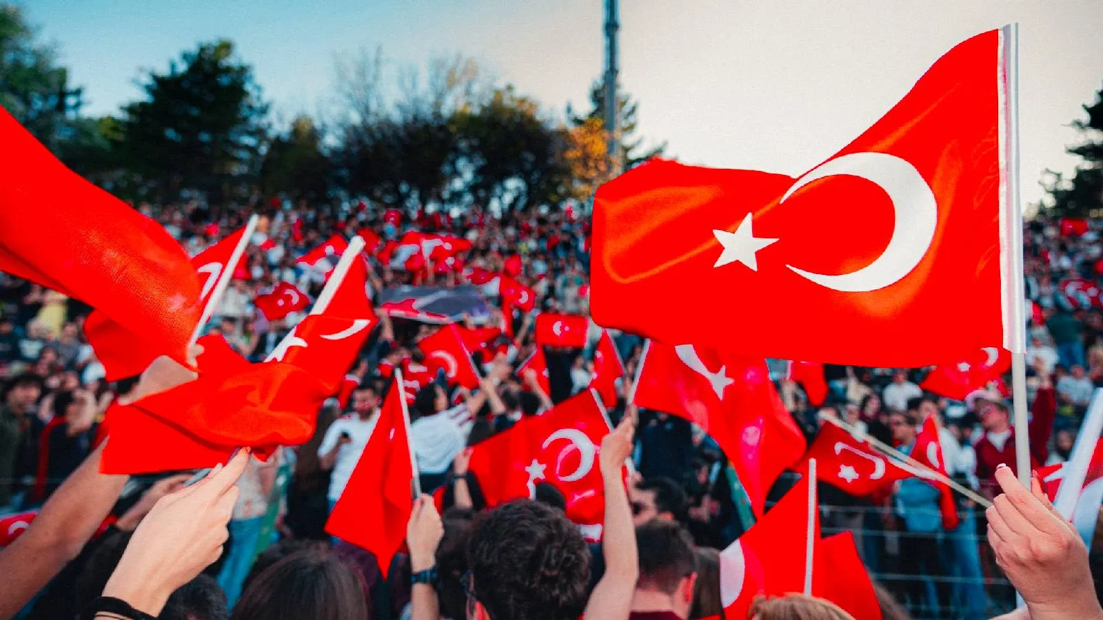 ODTÜ’de Konserde Arbede: Bayrak Yürüyüşü Yapıldı!