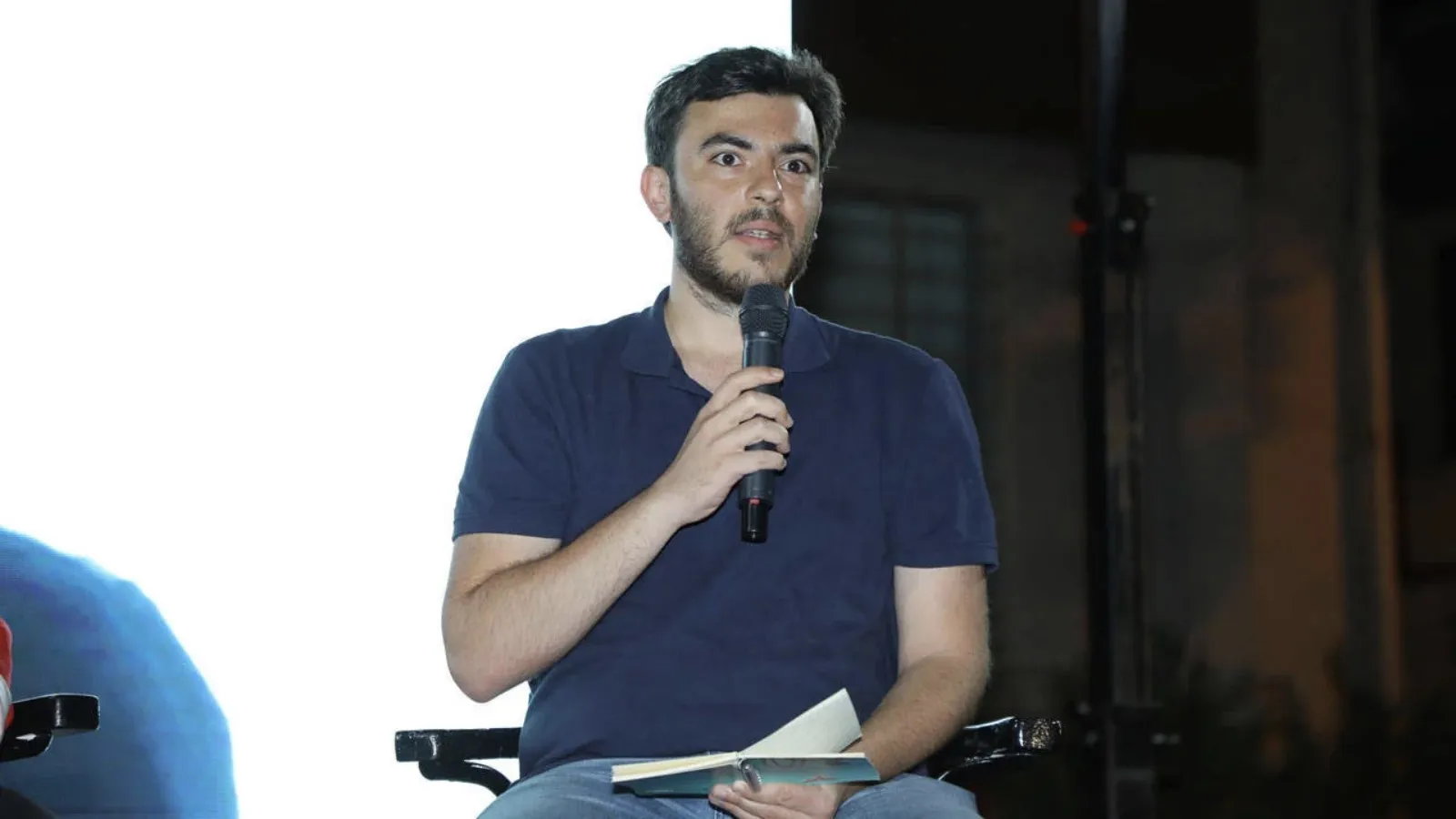 Ödüllü Gazeteci İsmail Arı Gözaltında!