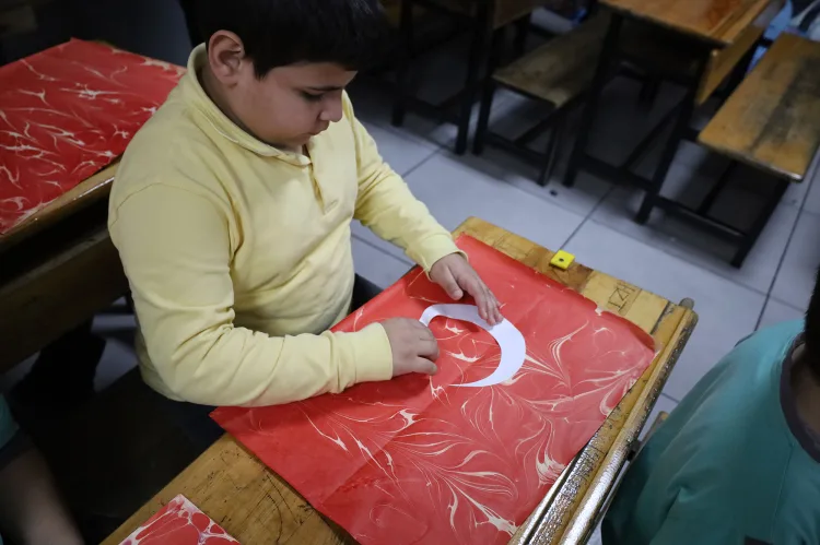 Öğrenciler İstiklal Marşı’yla Akif Ersoy’u Andı