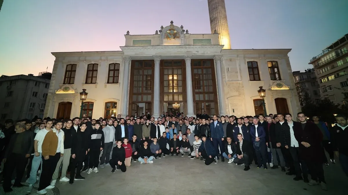 Öğrenciler Sabah Namazında Bir Araya Geldi