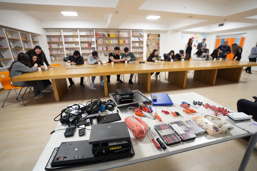 Öğrencilere Elektronik Atık Eğitimi Verildi