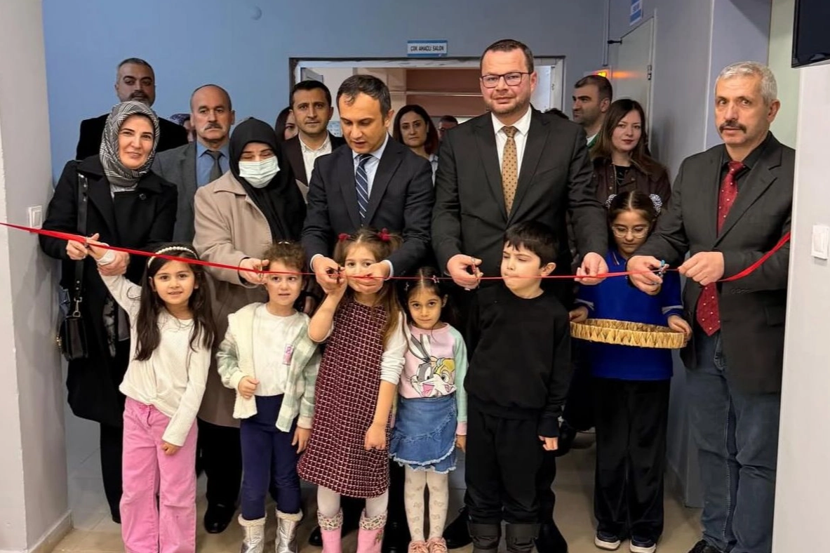 Öğretmen Nazmi Şimşek’in Adı Kütüphanede Yaşayacak