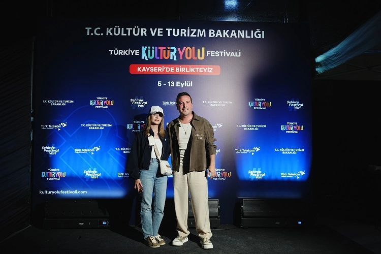 Oğuzhan Koç, Kayseri’de Hayranlarıyla Buluştu!