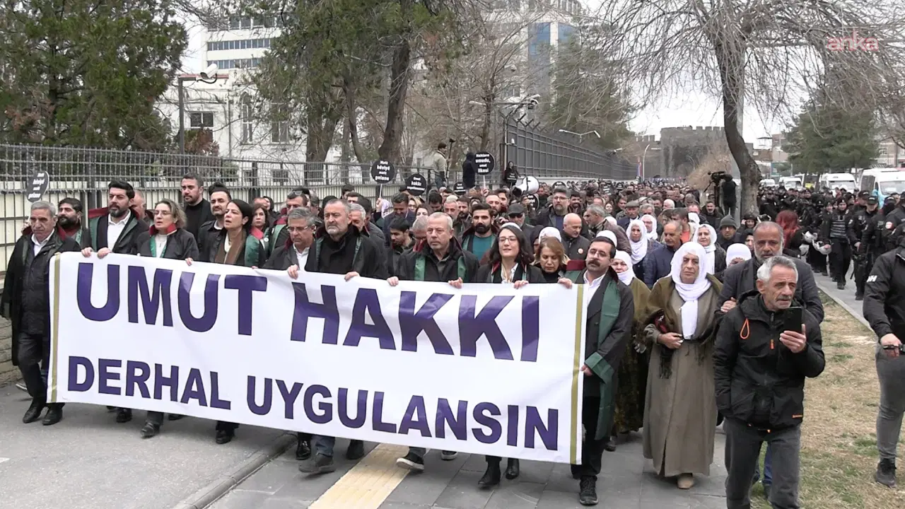 ÖHD’den Diyarbakır’da ‘Umut Hakkı’ Yürüyüşü