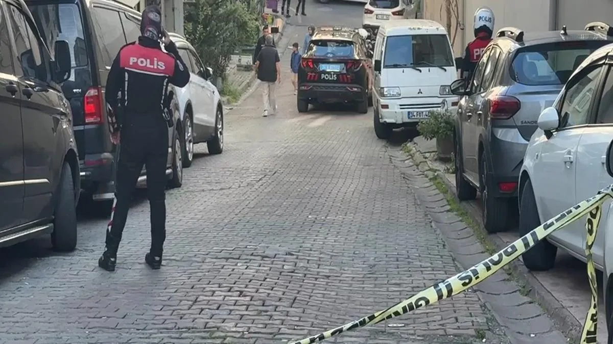 Okul Polisi Uyarı Ateşi Açtı, Berber Vuruldu!