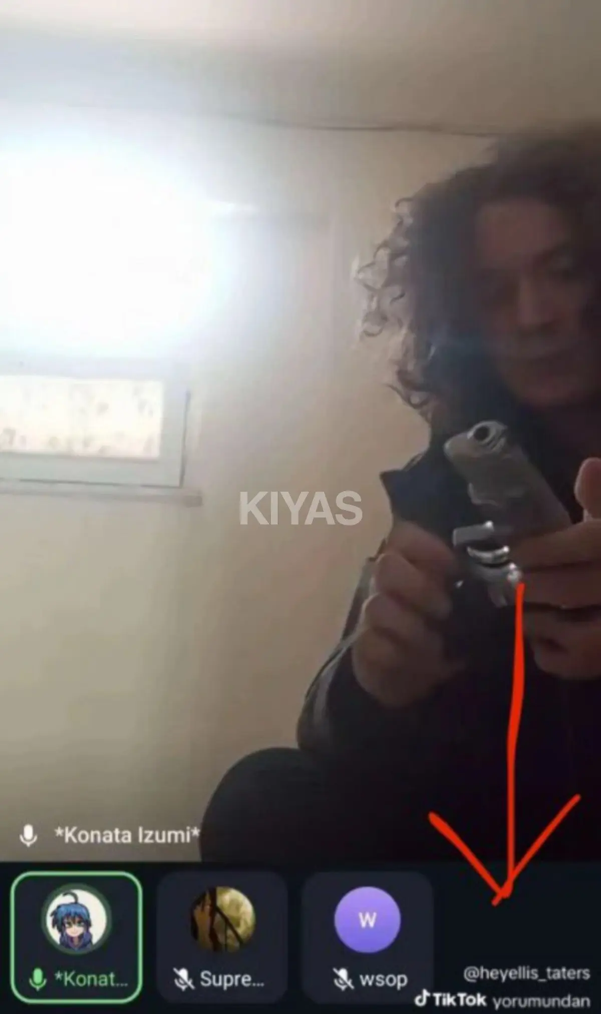 Okul saldırısının katilinin yeni görüntüleri çıktı: Polis kıyafeti, silahlar... 3