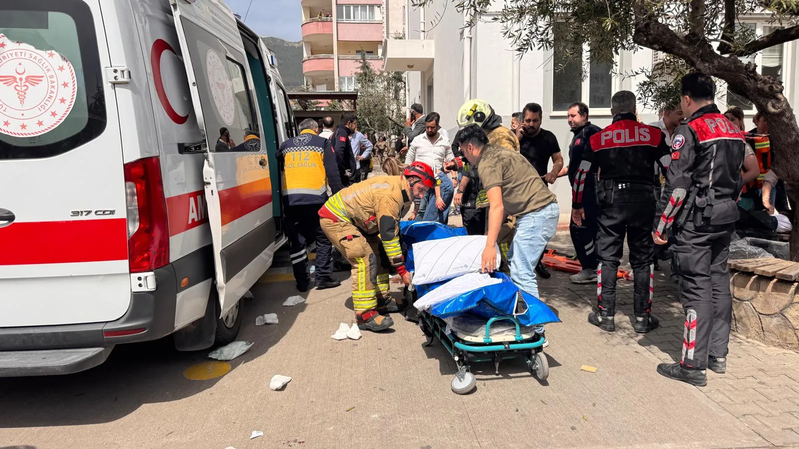 Okulda Kıyamet: 9 Ölü, 13 Yaralı!