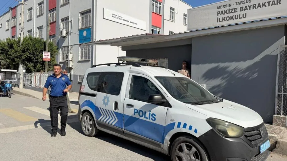 Okulda Şok: 7 Yaşındaki Öğrencinin Çantasında Tabanca!