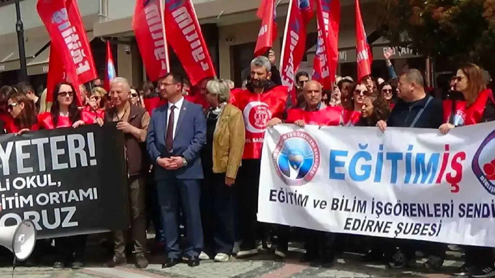 Okullardaki Şiddet: Eğitimciler İsyanda!