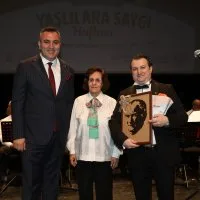 Olgun gençler, Yaşlılara Saygı Haftası’nda hünerlerini sergiledi