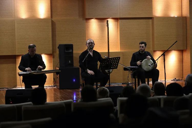 Ömer Göktepeliler Yaylı Tanbur Konseri