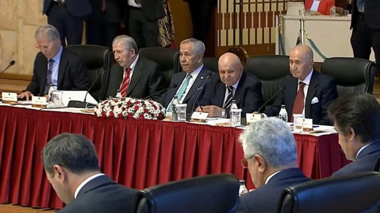 Ömer İzgi’den Yeni Hükümet Sistemi Teklifi