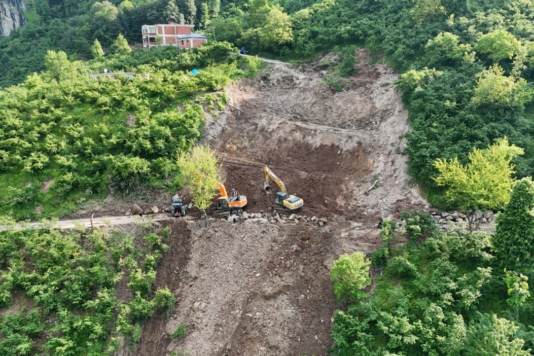 Ordu’da Heyelan Temizlendi, Yol Yeniden Açıldı!