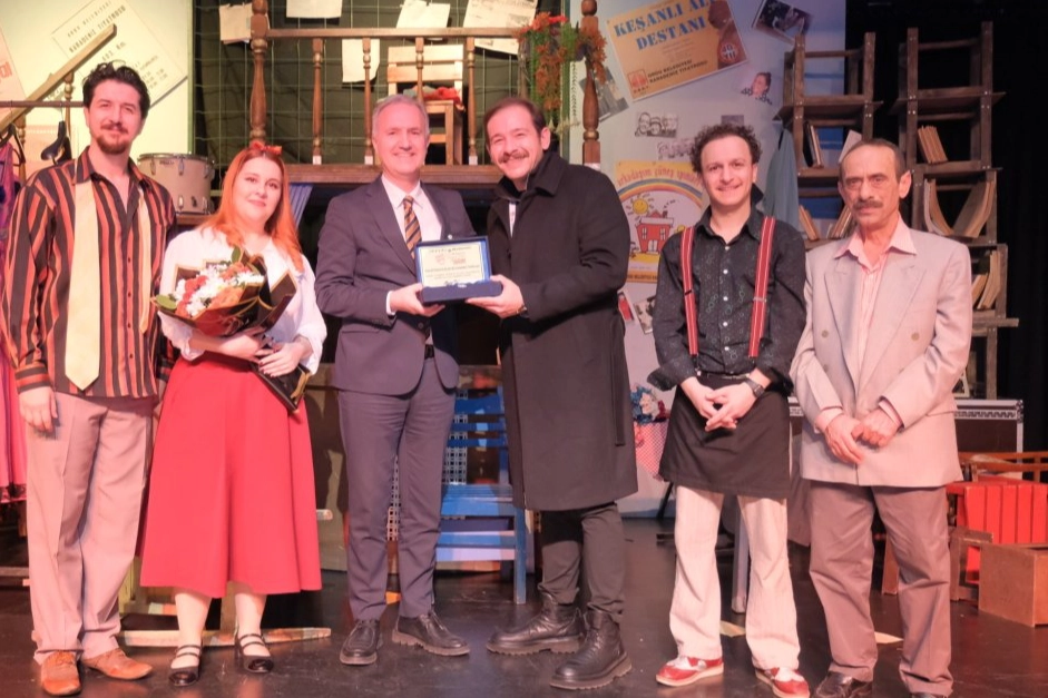 Ordu Tiyatrosu İnegöl’de Sanat Rüzgarı Esti!