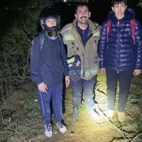 Ormanlık alanda kaybolan gençler kurtarıldı