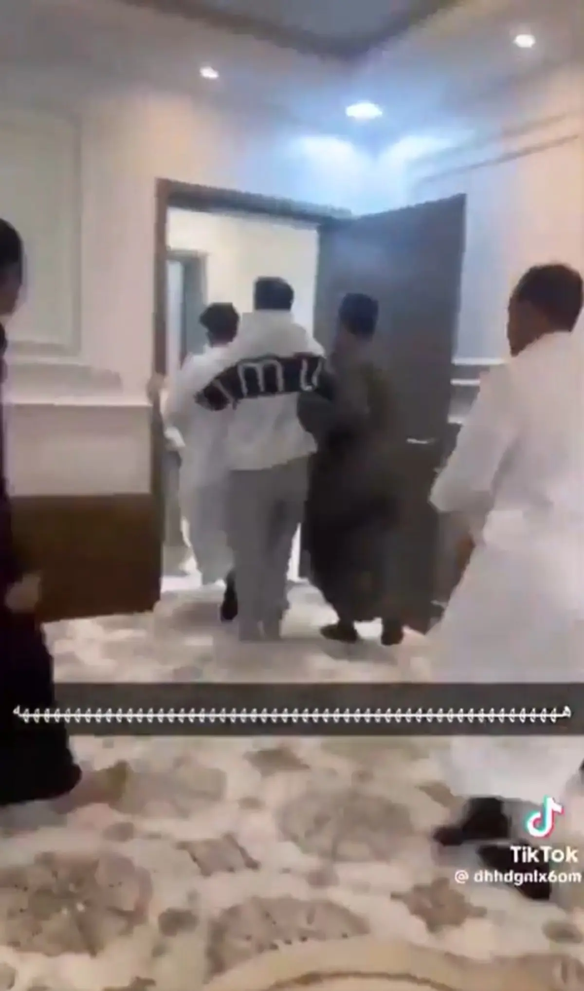 Suudi Arabistan da viral oldu! İnsansız hava araçlarının seslerini çalıp... 3