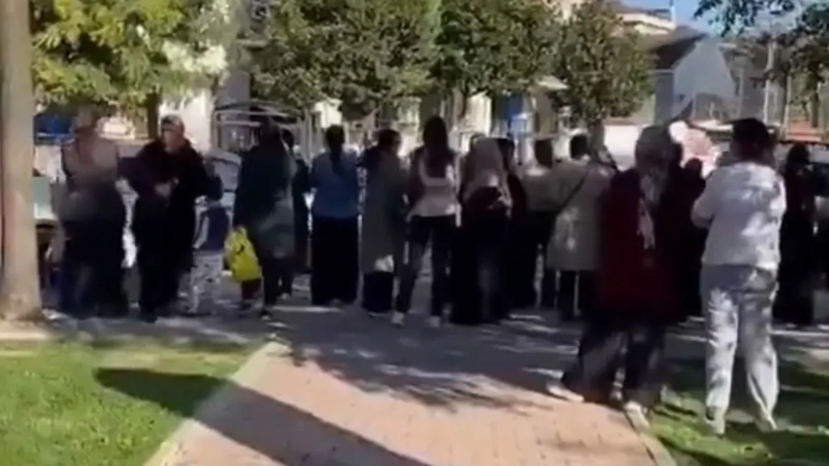 Ortaokul Defterinde Katliam Çizimleri Bulundu!