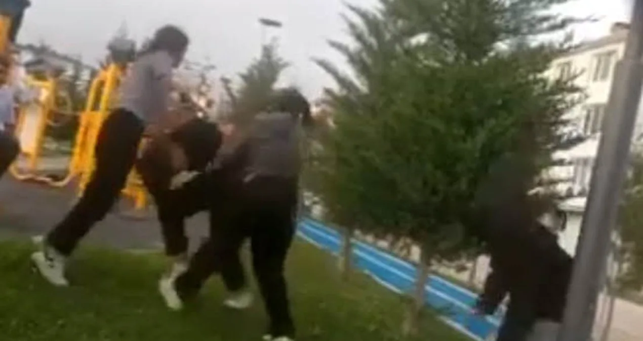 Ortaokul Öğrencisi Parkta 50 Dakika Darp Edildi!