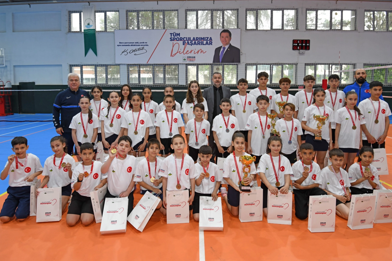 Osmangazi Belediyespor’dan Badmintonda Tarihi Zafer!
