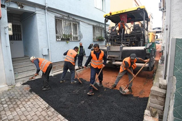 Osmangazi’de Asfalt Yenileme Çalışmaları Devam Ediyor