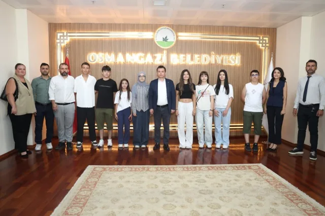 Osmangazi’de Başarılı Öğrenciler Başkanla Buluştu